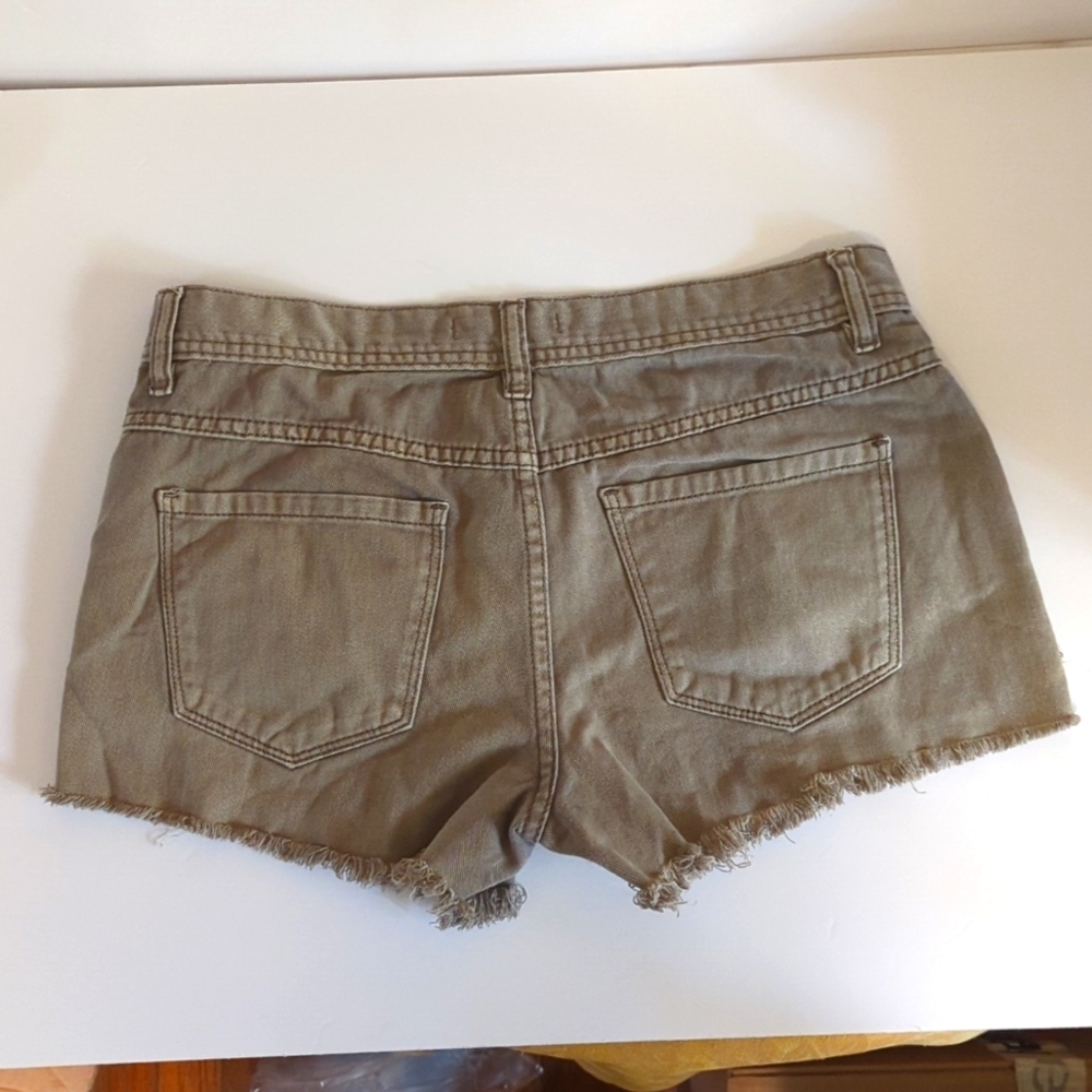 Free People Cut Off Button Fly Green/Khaki Jean Shorts women’s | 30 - Picture 2 of 6